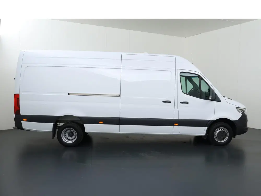 Mercedes-Benz Sprinter 516 CDI uit 2019, foto 6