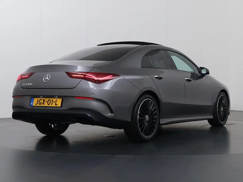 Mercedes-Benz CLA 180 Business Solution AMG uit 2025, foto 2
