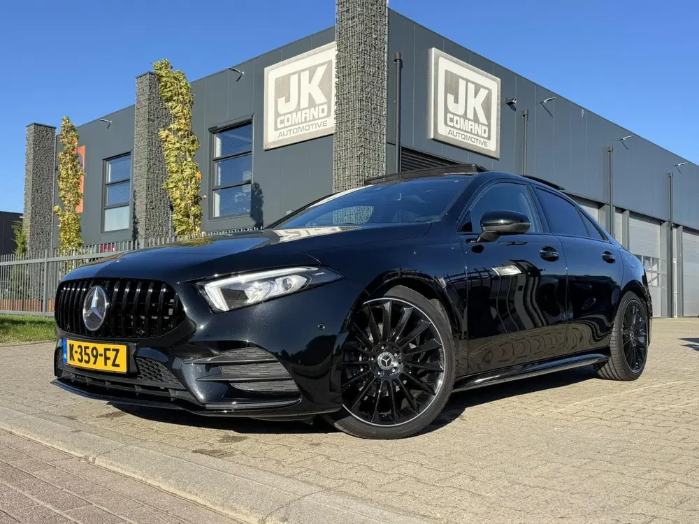 Mercedes-Benz A-Klasse Mercedes A-klasse 200 AMG uit 2019, foto 2