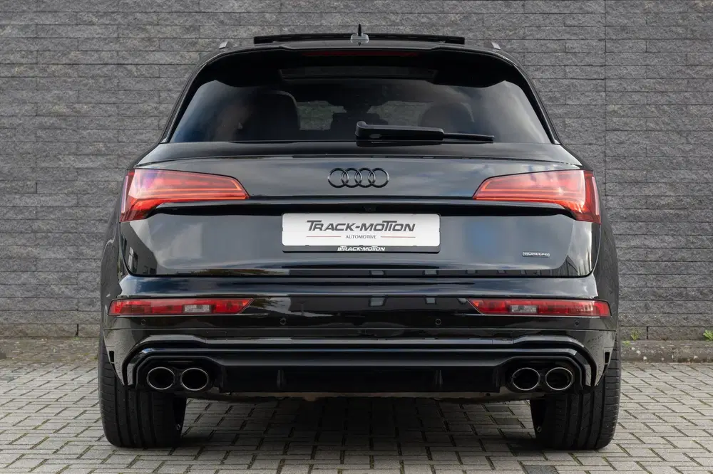 Audi Q5 50 TFSI e S edition Luchtvering Panoramada uit 2021, foto 11