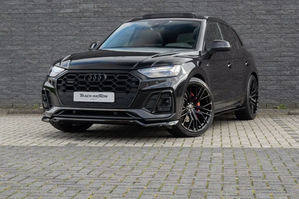 Audi Q5 50 TFSI e S edition Luchtvering Panoramada uit 2021, foto 3