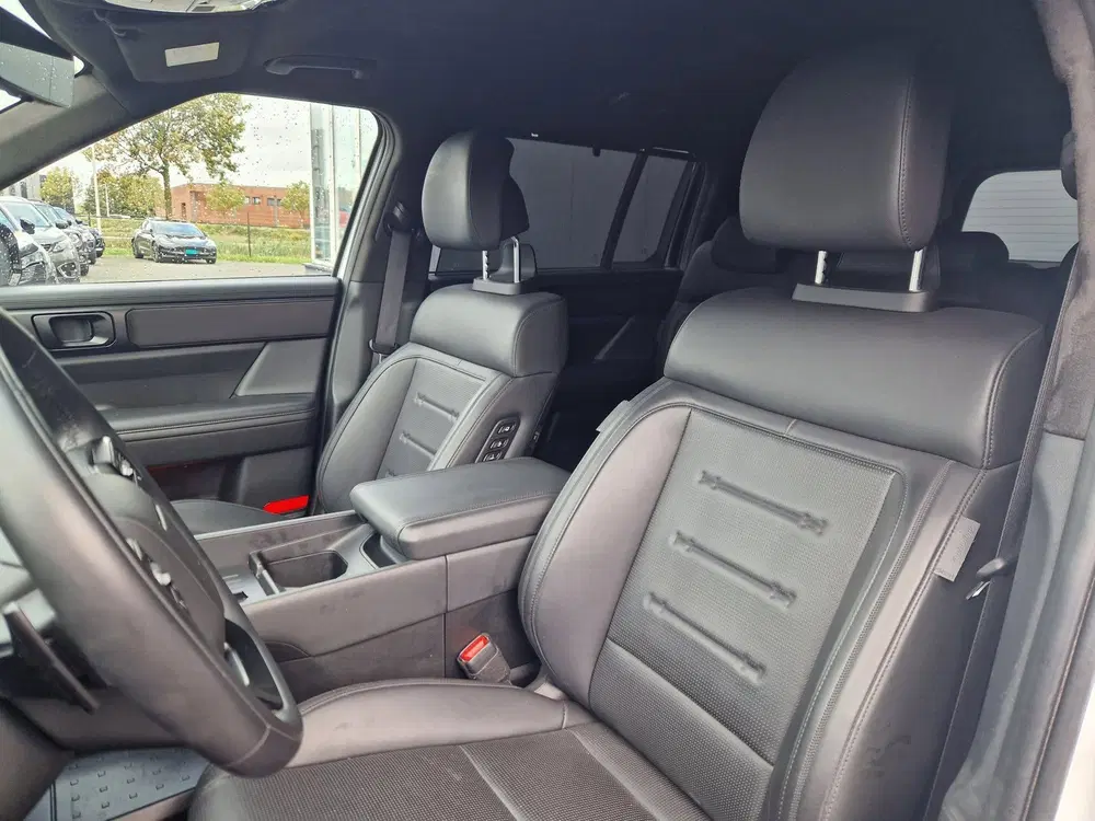 Hyundai SANTA FE 1.6 T-GDI PHEV Black Line 4WD 7p uit 2025, foto 8
