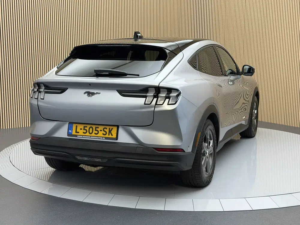 Ford Mustang Mach-E Extended RWD 98 kWh SOH 95 uit 2021, foto 4