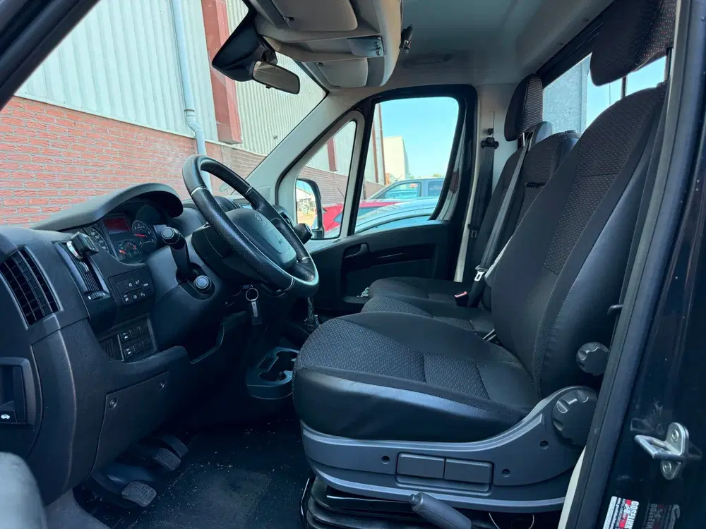 Peugeot Boxer 435 2.2 BlueHDi 165 L4 Pro Zwaar uit 2021, foto 9
