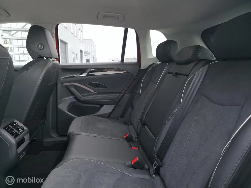 Volkswagen Tiguan 1.5 eHybrid Elegance uit 2024, foto 11
