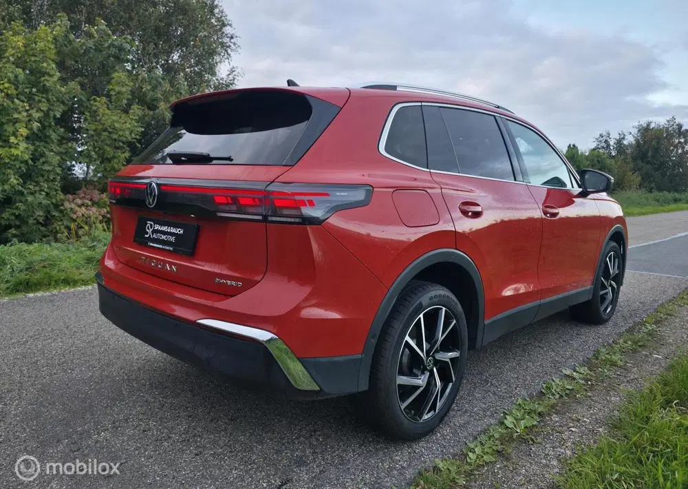 Volkswagen Tiguan 1.5 eHybrid Elegance uit 2024, foto 4