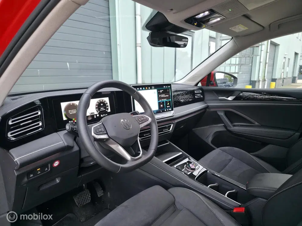 Volkswagen Tiguan 1.5 eHybrid Elegance uit 2024, foto 6