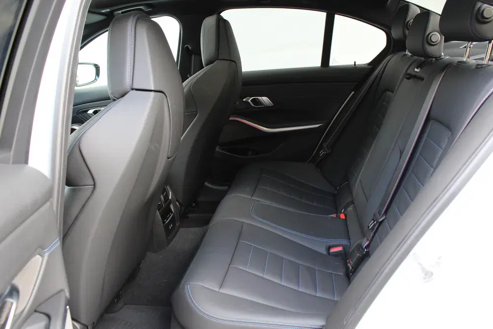 BMW 3-serie 330e M Sport Automaat uit 2026, foto 11