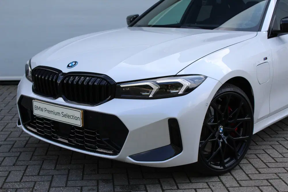 BMW 3-serie 330e M Sport Automaat uit 2026, foto 12