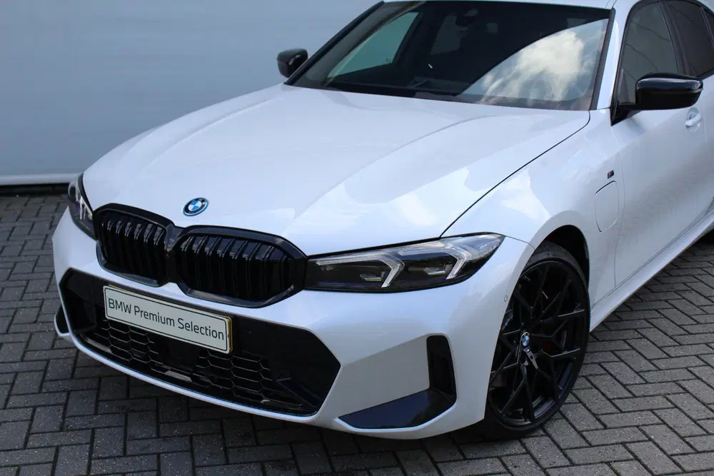 BMW 3-serie 330e M Sport Automaat uit 2026, foto 13