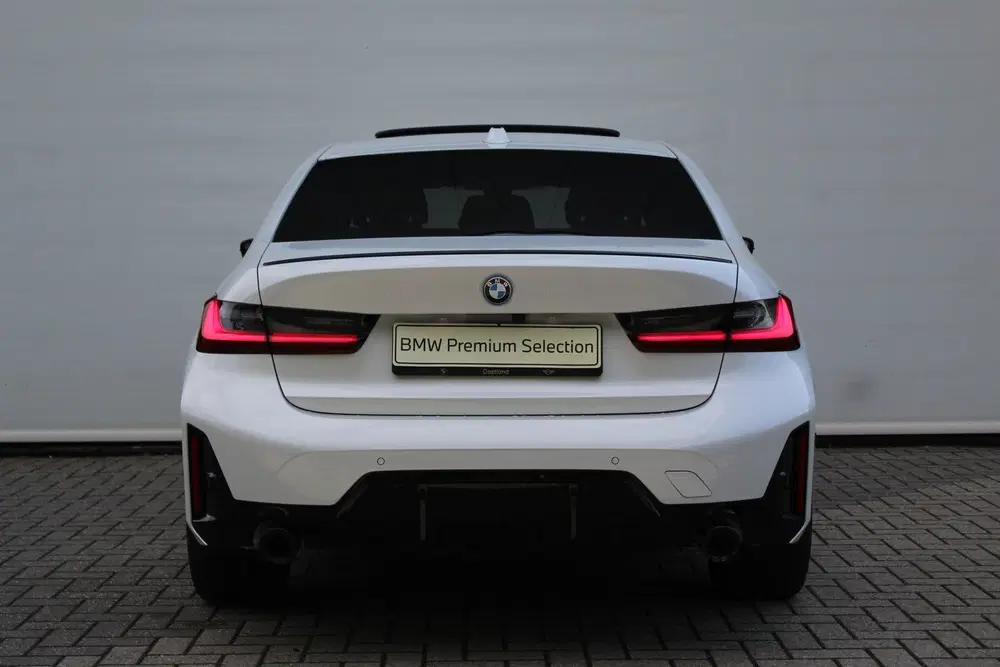BMW 3-serie 330e M Sport Automaat uit 2026, foto 4