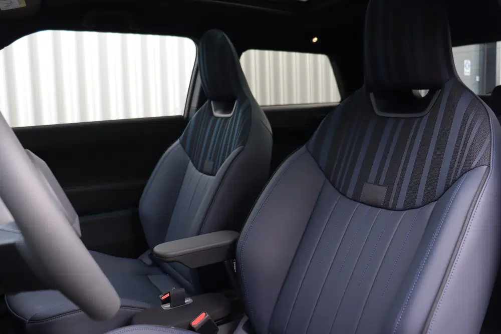 Mini Hatchback Cooper SE uit 2026, foto 11
