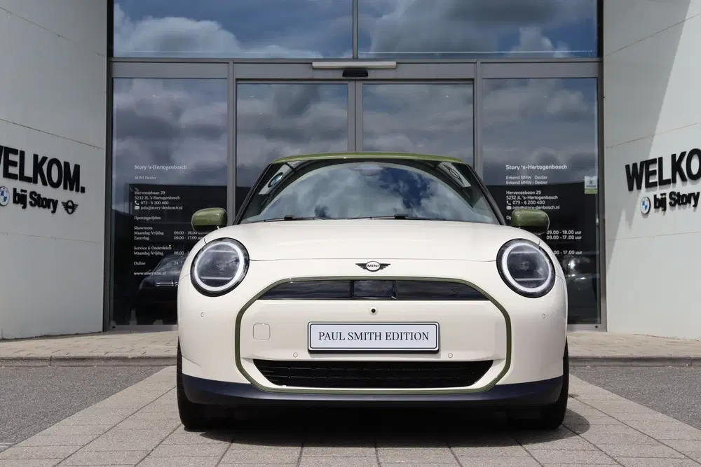 Mini Hatchback Cooper SE uit 2026, foto 2