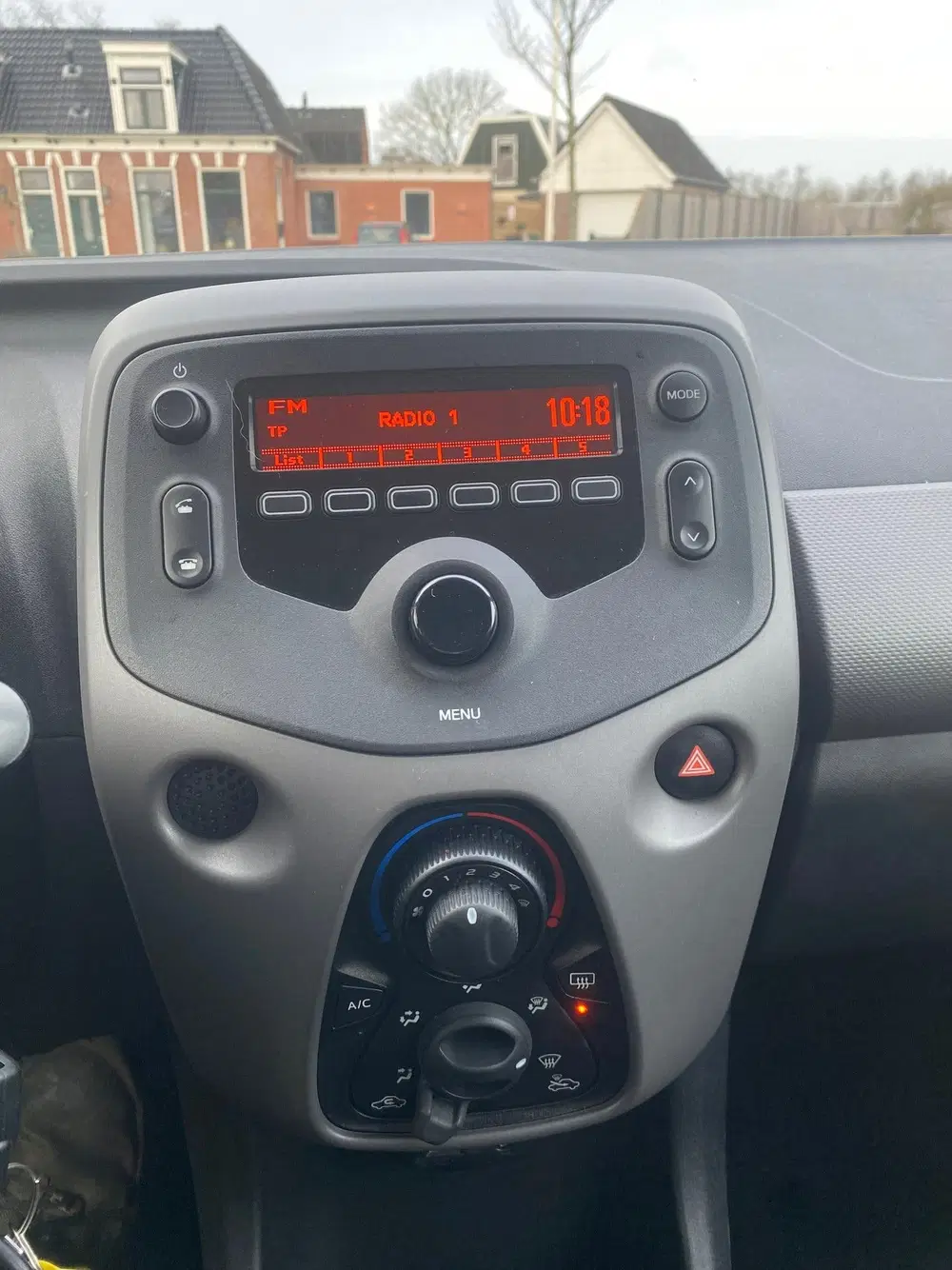Peugeot 108 1.0 e-VTi Active uit 2019, foto 12