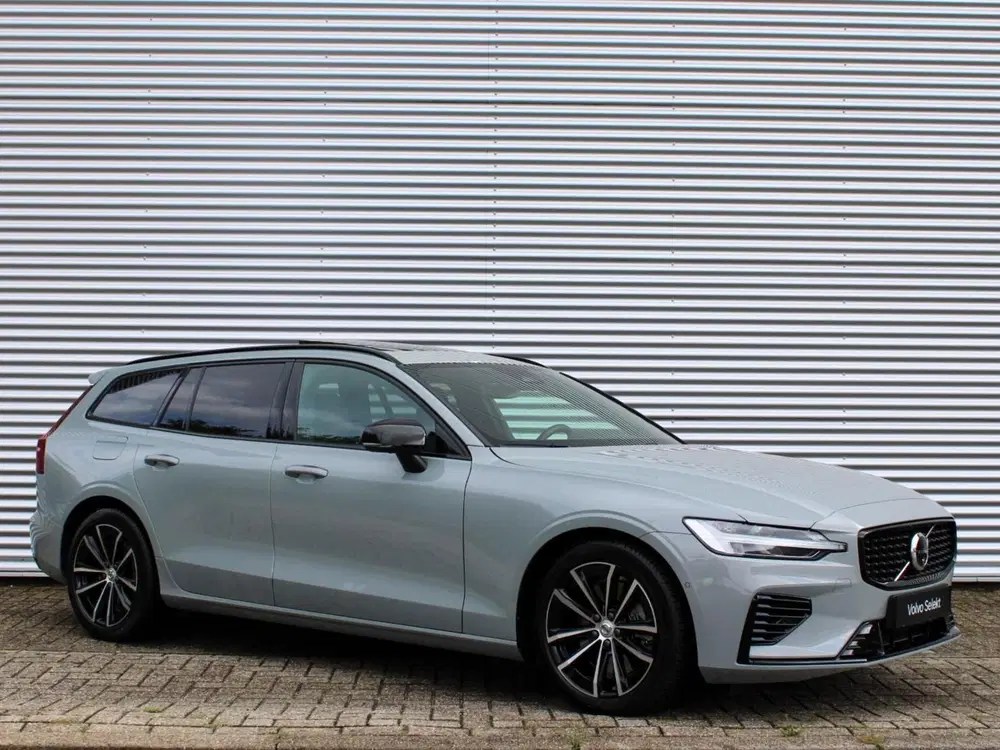 Volvo V60 2.0 T8 Plug-in hybrid AWD Plus Dark Automa uit 2026, foto 3