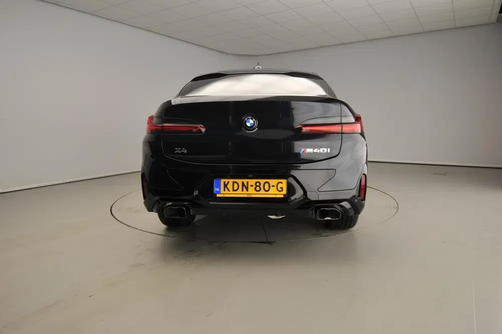 BMW X4 M40i uit 2026, foto 3