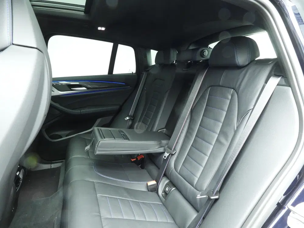 BMW X4 M40i uit 2026, foto 8