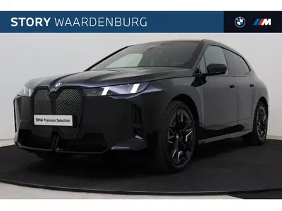 BMW iX xDrive60 112 kWh uit 2025