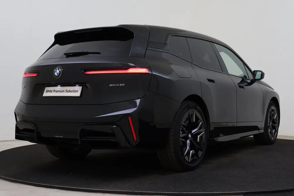BMW iX xDrive60 112 kWh uit 2025, foto 2