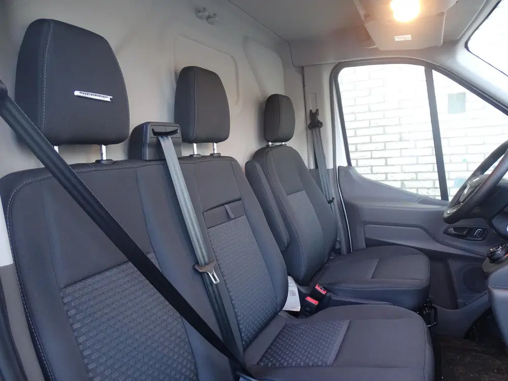 Ford Transit L2H2 Trend 68 kWh laadvloer hout uit 2023, foto 11