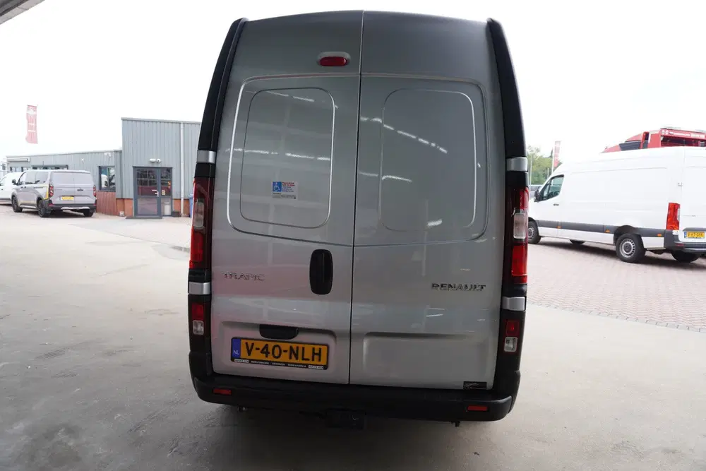 Renault Trafic 2.0 Blue dCi 170PK T30 L2H2 Rolstoelbus me uit 2024, foto 7