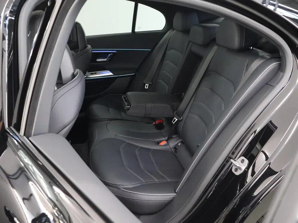 Mercedes-Benz E-Klasse 300e Sport Edition uit 2026, foto 11