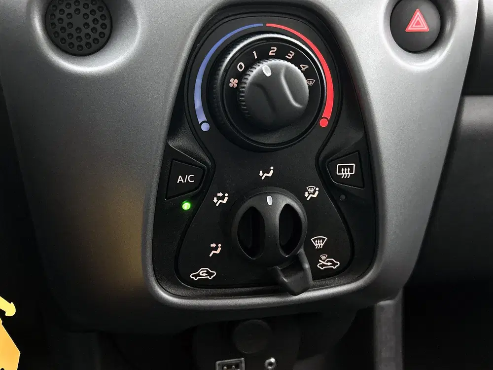 Toyota Aygo 1.0 VVT-i x-play limited uit 2019, foto 12