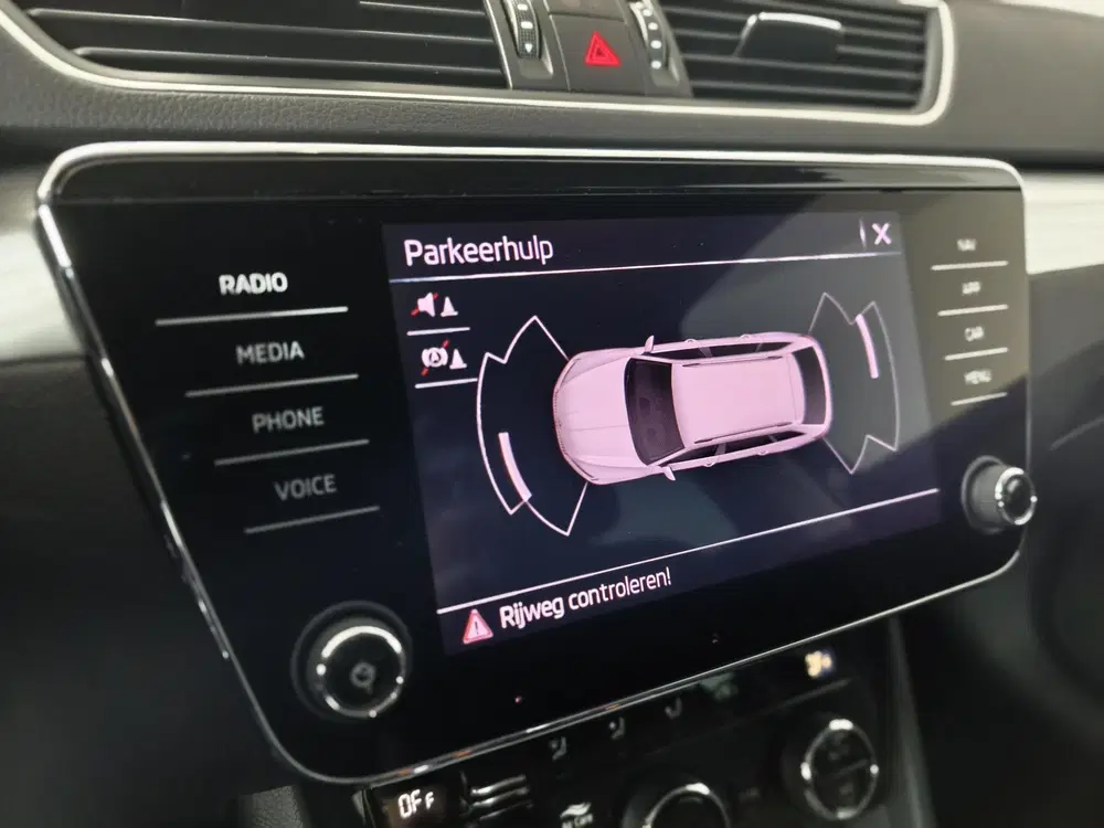 Skoda Superb 1.5 TSI ACT Business Edition uit 2022, foto 12
