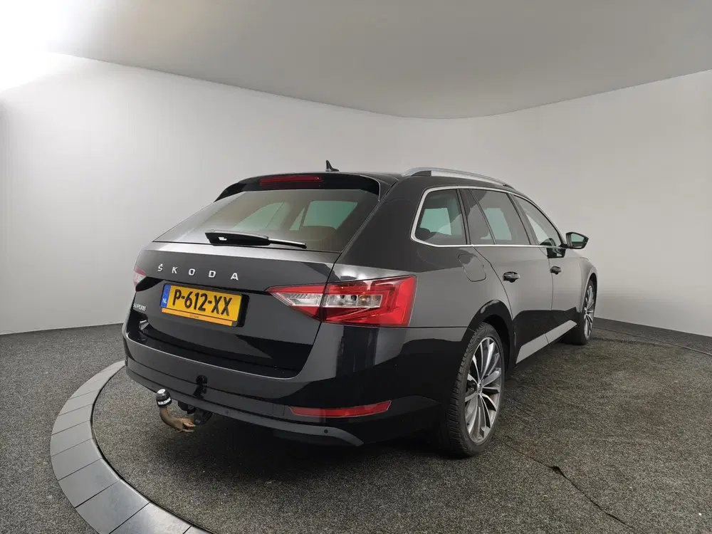 Skoda Superb 1.5 TSI ACT Business Edition uit 2022, foto 2