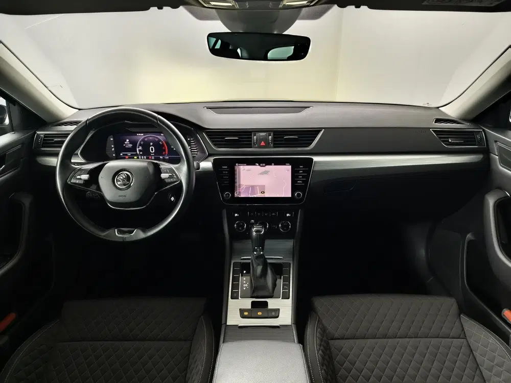 Skoda Superb 1.5 TSI ACT Business Edition uit 2022, foto 3
