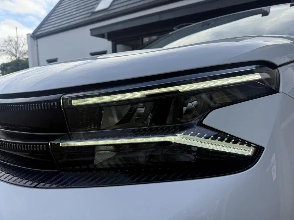 Citroën C5 Aircross Citroen C5 Aircross 1.6 Plug-in Hybrid 225 uit 2022, foto 10