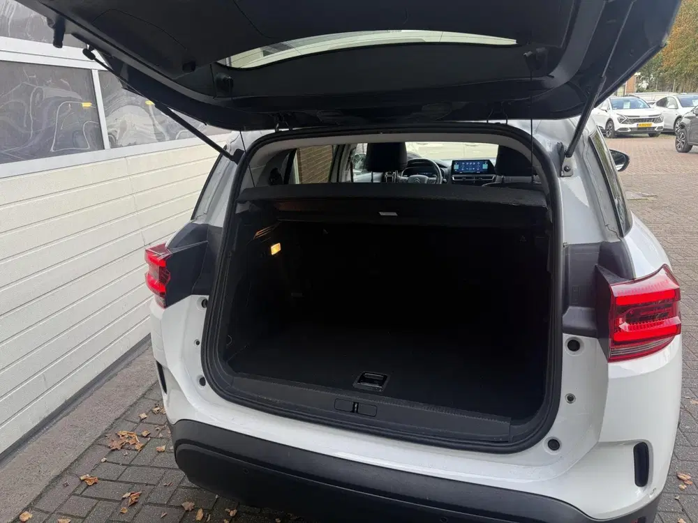 Citroën C5 Aircross Citroen C5 Aircross 1.6 Plug-in Hybrid 225 uit 2022, foto 15