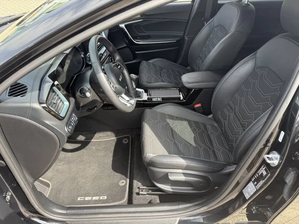 Kia Ceed 1.0 T-GDi DESIGN EDITION * VEEL OPTIES uit 2025, foto 10