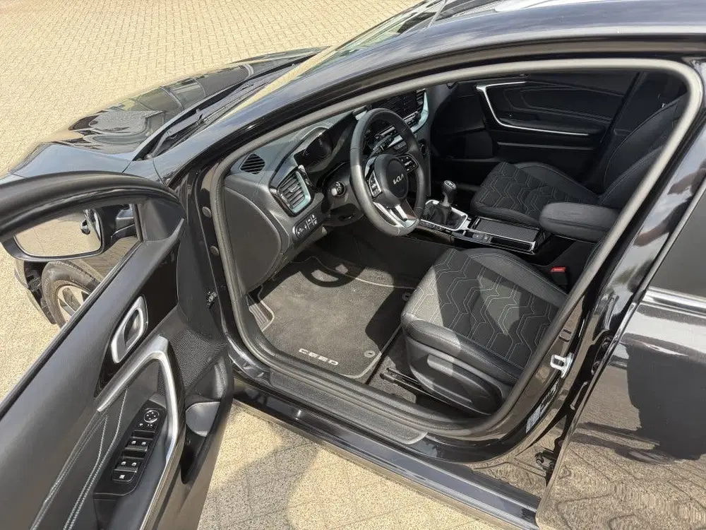 Kia Ceed 1.0 T-GDi DESIGN EDITION * VEEL OPTIES uit 2025, foto 9