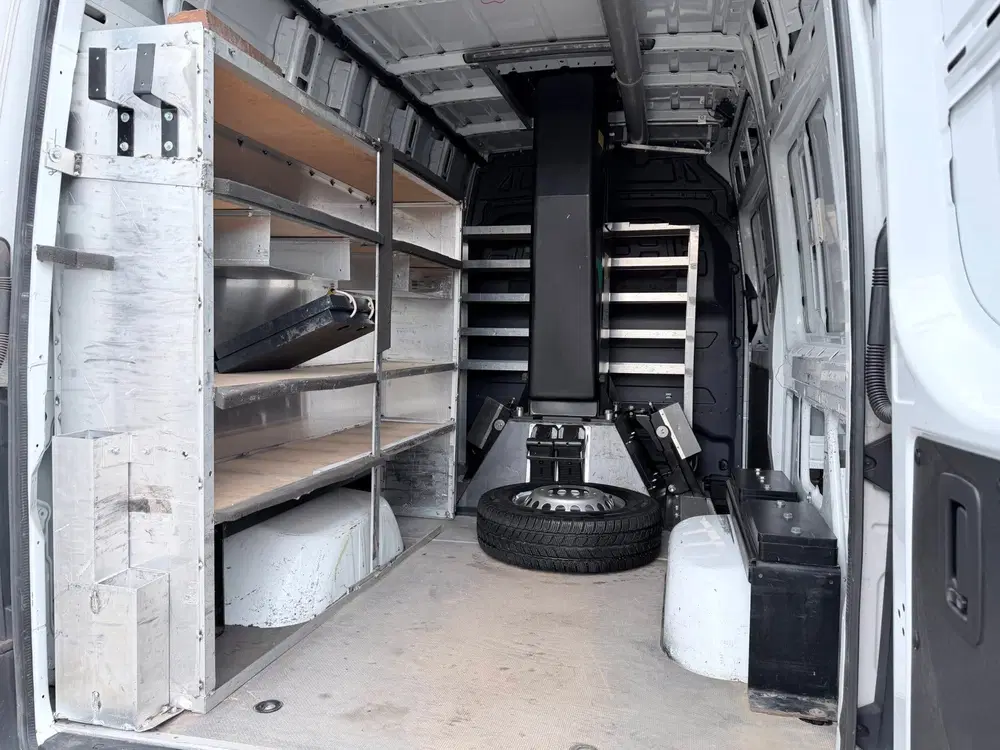 Mercedes-Benz Sprinter uit 2020, foto 11