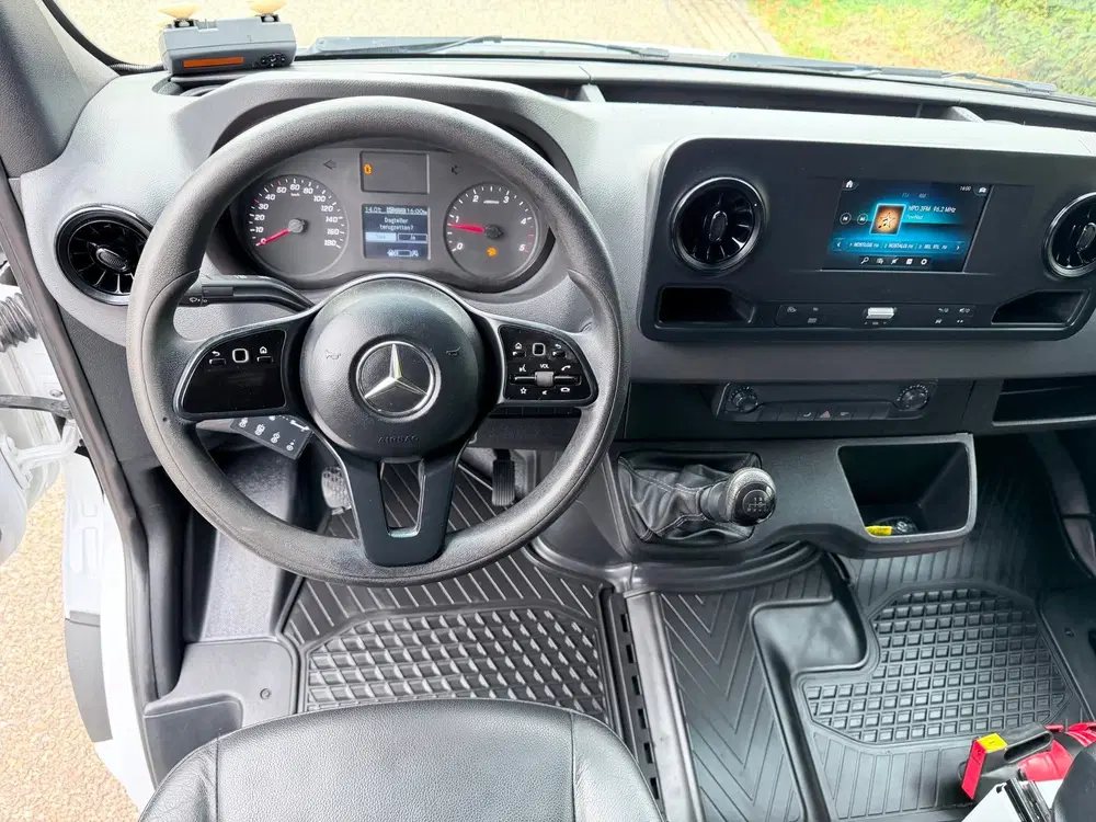 Mercedes-Benz Sprinter uit 2020, foto 5