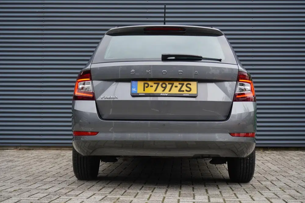 Skoda Fabia 1.0 TSI 95pk Ambition uit 2022, foto 12