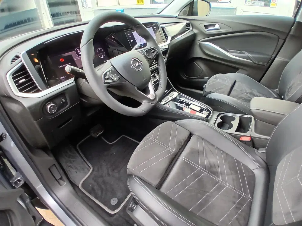 Opel Grandland 1.2 Turbo Hybrid GS uit 2024, foto 12