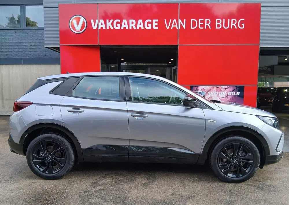 Opel Grandland 1.2 Turbo Hybrid GS uit 2024, foto 4