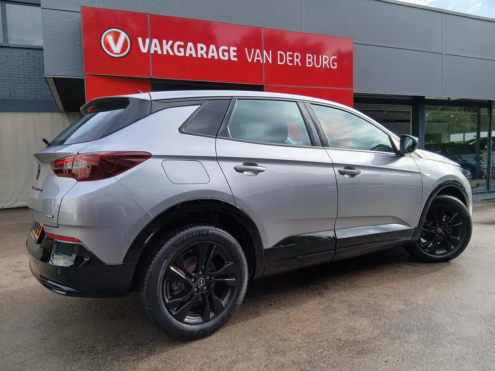 Opel Grandland 1.2 Turbo Hybrid GS uit 2024, foto 5