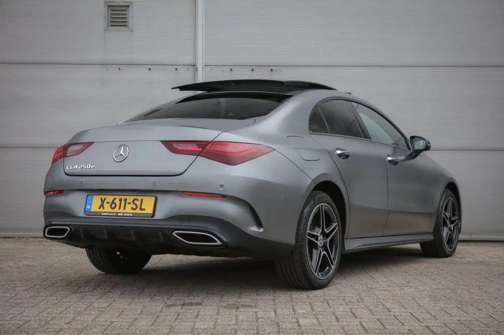 Mercedes-Benz CLA 250e AMG uit 2024, foto 2