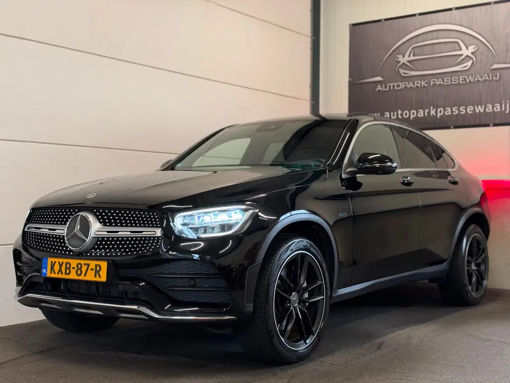 Mercedes-Benz GLC GLC-klasse Coupé 300e 4MATIC AMG Pano uit 2021