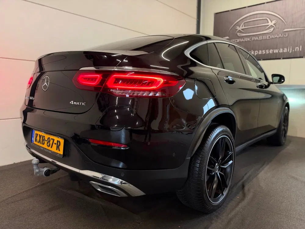 Mercedes-Benz GLC GLC-klasse Coupé 300e 4MATIC AMG Pano uit 2021, foto 8
