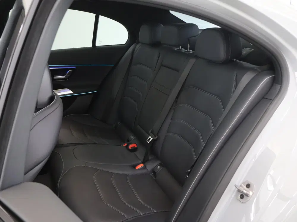 Mercedes-Benz E-Klasse 300e Sport Edition uit 2026, foto 11