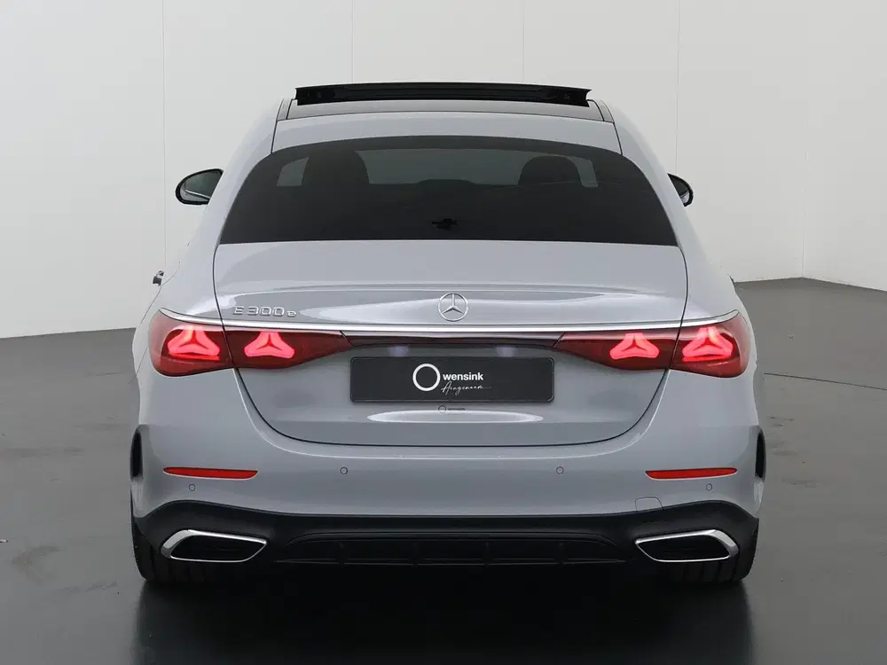 Mercedes-Benz E-Klasse 300e Sport Edition uit 2026, foto 4