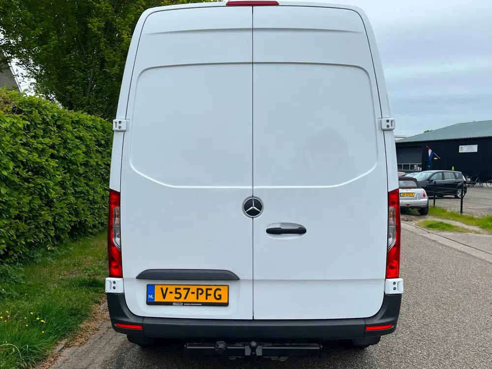 Mercedes-Benz Sprinter uit 2022, foto 11
