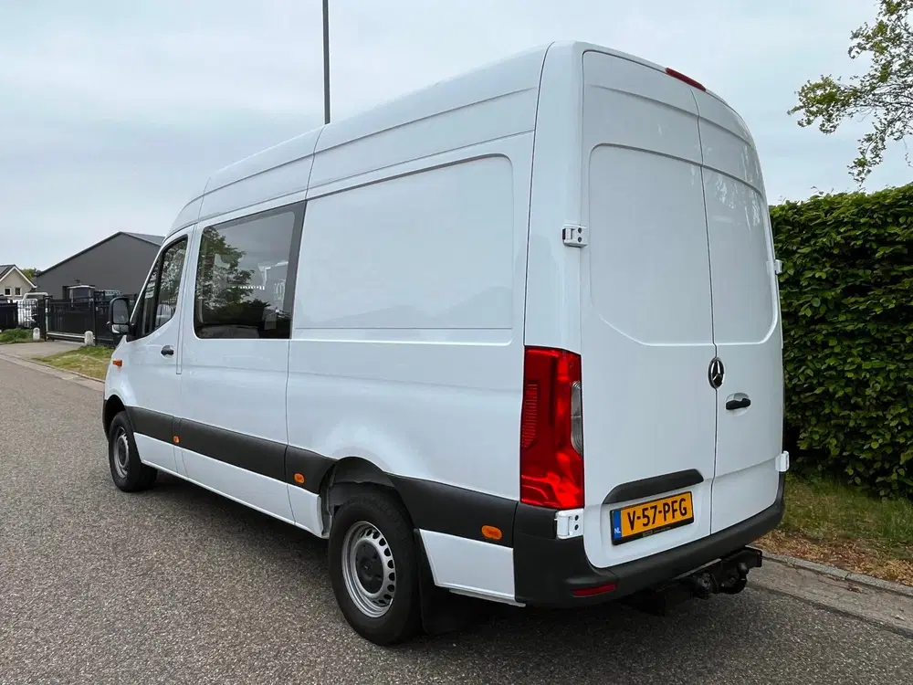 Mercedes-Benz Sprinter uit 2022, foto 15