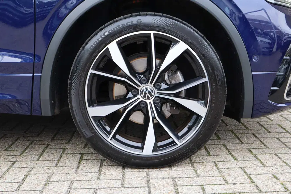 Volkswagen Tiguan Allspace 1.5 TSI 150pk DSG R-Line Business uit 2023, foto 14