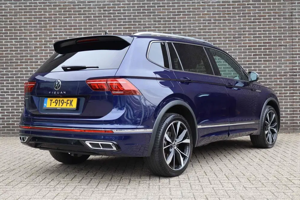 Volkswagen Tiguan Allspace 1.5 TSI 150pk DSG R-Line Business uit 2023, foto 2