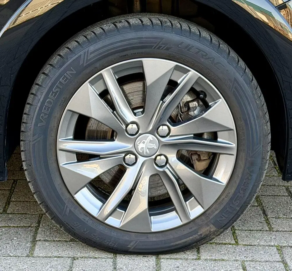 Peugeot 208 EV Active Pack 50 kWh uit 2021, foto 14